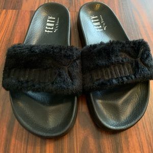 Women’s black Fenty slides